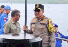 Pastikan-berjalan-Aman-dan-Lancar,-Kapolda-NTT-Pantau-Langsung-Pengamanan-Prosesi-Laut-Anta-Tuan-di-Kapela-Tuan-Meninu