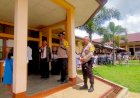 Kapolsek-Cibal-dan-Bhabinkamtibmas-Berikan-Himbauan-Kamtibmas-kepada-Siswa-SMA-Negeri-1-Cibal