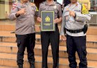 ANGGOTA-POLRES-MANGGARAI-RAIH-PIN-EMAS-KAPOLRI-ATAS-PRESTASI-DALAM-OPERASI-DAMAI-CARTENZ-2025