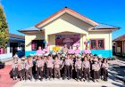 KAPOLRES-MANGGARAI-DAN-KETUA-BHAYANGKARI-CABANG-MANGGARAI-HADIRI-MPLS-TK-BHAYANGKARI-09-RUTENG,-TANAMKAN-KARAKTER-POSITIF-SEJAK-DINI