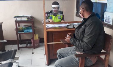 Terapkan-Protokol-Kesehatan,-Unit-Regident-Sat-Lantas-Polres-Manggarai-Gunakan-APD-Seadanya.rapkan-Protokol-Kesehatan,-Unit-Regident-Sat-Lantas-Polres-Manggarai-Gunakan-APD-Seadanya.