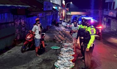 Terus-Lakukan-Patroli-Malam-Hari,-Sat-Lantas-Polres-Manggarai-Himbau-Para-Penjual