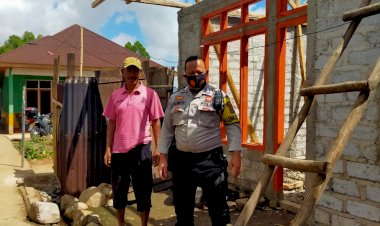 Bhabinkamtibmas-Bangka-Leda,-Himbau-Warga-Pakai-Masker.