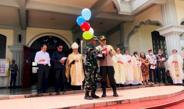 Kapolres-Manggarai-Hadiri-Deklarasi-Pilkada-Damai-dan-Misa-Perutusan-Paslon.