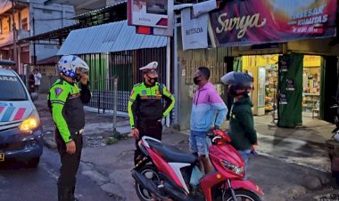 Sat-Lantas-Polres-Manggarai-Lakukan-Himbauan-Simpatik.