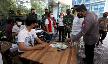 Kapolri-Pastikan-Vaksinasi-untuk-Buruh-Bakal-Dipercepat-Hingga-Akhir-Agustus