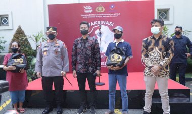 Kapolri-Harap-Sinergi-dengan-Mahasiswa-untuk-Akselerasi-Vaksinasi-Terus-Berlanjut