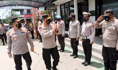 Pantau-Pelayanan-Vaksinasi-Serentak,-Kapolda-NTT-Kunjungi-Mapolres-TTS