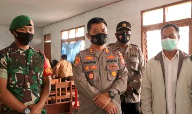 Pantau-Vaksinasi,-Kapolres-Manggarai-Datangi-SMK-St.-Petrus-Ruteng