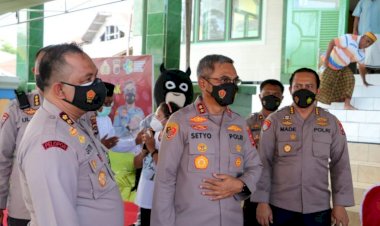 Tinjau-Pelaksanaan-Vaksinasi-Serentak,-Kapolda-NTT-Harap-Masyarakat-Tidak-Takut-dan-Ragu-Untuk-di-Vaksin