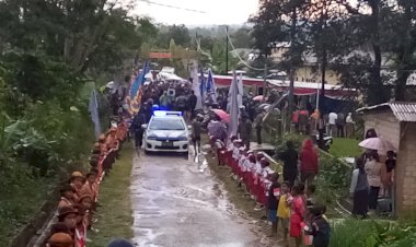 Pengawalan-Oleh-Sat.-Lantas-Peserta-Lari-Marathon-Kategori-Full-Course-111-Km