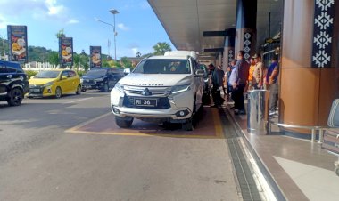 Pengawalan--MENKOMINFO-JOHNNY-G-PLATE,-SE-Oleh-Personel--Sat.-Lantas-Polres-Manggarai