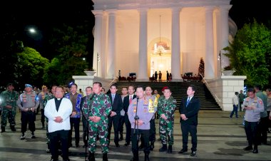 Tinjau-Gereja-di-Malam-Natal,-Kapolri-Pastikan-TNI-Polri-Beri-Rasa-Aman-Sepanjang-Nataru