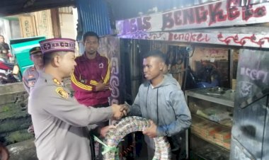Pemberian-Bantuan-Oleh-Kapolres-Manggarai.
