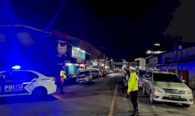 PATROLI-KRYD-SATUAN-LALU-LINTAS-POLRES-MANGGARAI-HIMBAU-KAMSELTIBCAR-LANTAS-DI-SEPUTARAN-KOTA-RUTENG-UNTUK-CEGAH-KECELAKAAN-DAN-PELANGGARAN-LALU-LINTAS