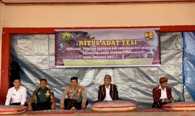 Kapolres-Manggarai--ikut-hadir-dalam-ritus-adat-Tesi