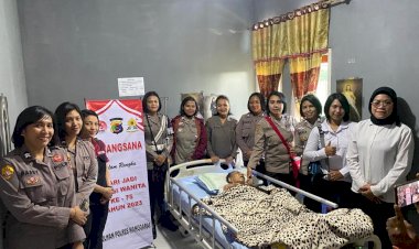 Polwan-Polres-Manggarai-Laksanakan-Anjangsana-ke-Rumah-Purn-Kombes-Pol-Rosje-Pengasihan-Gaut-B,-Ba-dalam-Rangka-Hari-Ulang-Tahun-Polwan-yang-ke-75-Tahun-2023