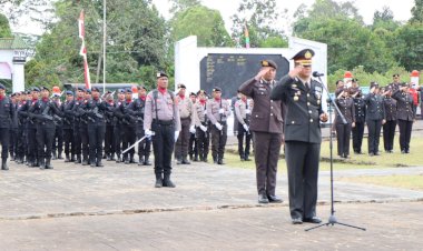 Kapolres-Manggarai-Pimpin-Upacara-Ziarah-Memperingati-HUT-Kemerdekaan-RI-ke-78