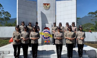Ziarah-dan-Tabur-Bunga-dalam-Rangka-Hari-Jadi-Polwan-Ke-75-Tahun-2023-di-Polres-Manggarai