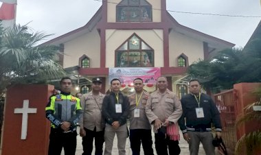 Personil-Polres-Manggarai--Laksanakan-Pengamanan-kegiatan-Penyambutan-Budaya-Persidangan-Klasis-Flores-Barat-II-di-Gereja-GMIT-Imanuel-Ruteng