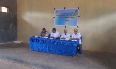 Bhabinkamtibmas-Desa-Nao-Sosialisasi-Perlindungan-Anak-untuk-Masyarakat-Desa-Ruang