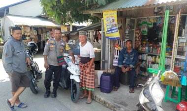 Gencar-Sosialisasi-TPPO.-Bhabinkamtibmas-Langke-Rembong-Lakukan-Patroli-Dialogis