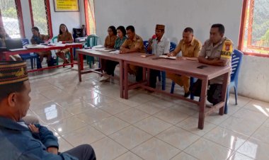 Bripka-Andreas-Korsini-Ta-Sampaikan-Himbauan-Penting-dalam-Kegiatan-Musdes-RKPDes-Kecamatan-Lelak