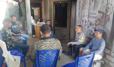 Bhabinkamtibmas-BRIPKA-Anselmus-K.-Nongko-Silaturahmi-dan-Himbau-Warga-Terkait-TPPO-dan-HPR