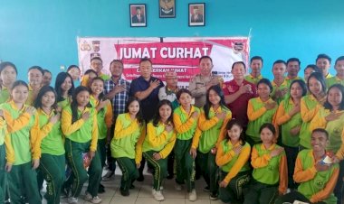 Jumat-Curhat-Cari-Berkah-Jumat:-SMAN-1-Langke-Rembong-Bertukar-Informasi-dengan-Polres-Manggarai
