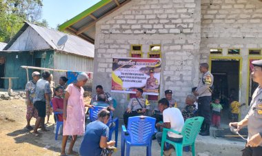 Kapolsek-Reo-Gelar-Jum'at-Curhat-di-Kampung-Gincu,-Respon-keluhan-Masyarakat