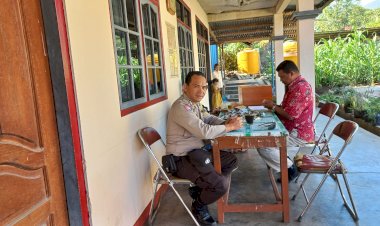 AIPDA-Flavianus-Jedaut-Himbau-Masyarakat-di-Paroki-Gereja-St.-Mikael-Kumba-untuk-Waspada-Terhadap-Tindak-Pidana-Perdagangan-Orang-(TPPO)