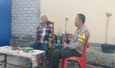 Bhabinkamtibmas-Kec.-Langke-Rembong,-Kab.-Manggarai-Mengajak-Masyarakat-Bersama-sama-Mencegah-Bahaya-Kebakaran-Hutan,-TPPO,-dan-Rabies