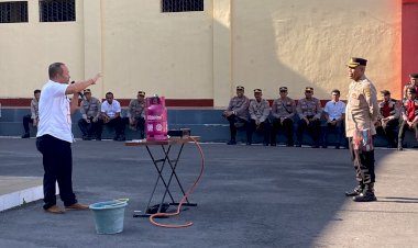 Personil-Polres-Manggarai-ikuti-Sosialisasi-Cara-Menggunakan-Gas-Elpiji-di-Mapolres-Manggarai