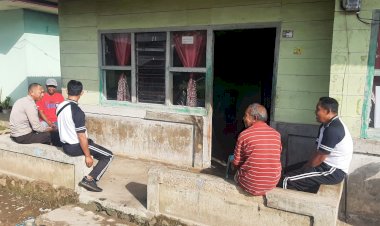 Bhabinkamtibmas-Kec.-Langke-Rembong-Sambangi-Warga-dalam-Upaya-Menjaga-Kamtibmas