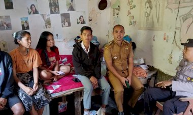 Bripka-M.-Alif-Jafrin-Bhabinkamtibmas-Sambangi-Warga-di-Kelurahan-Pau