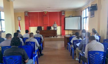 Bimbingan-Rohani-dan-Mental-Polres-Manggarai:-Penguatan-Semangat-dan-Spritual-Personil-Polri-dan-PNS