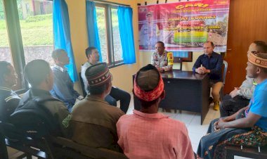 Giat-Jumat-Curhat:-Kapolsek-Cibal-Responsif-Terhadap-Kepentingan-Warga