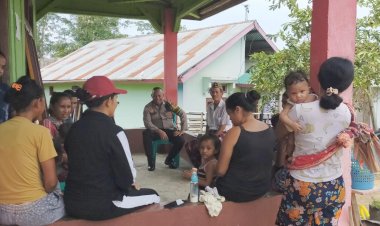 Bhabinkamtibmas-Kecamatan-Cibal,-BRIPKA-Albertus-Rahmat,-Sambangi-Warga-untuk-Pencegahan-Tindak-Pidana-Perdagangan-Orang.