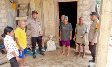 Patroli-Dialogis-Bhabinkamtibmas-di-Desa-Gelong,-Manggarai:-Himbauan-Pencegahan-TPPO