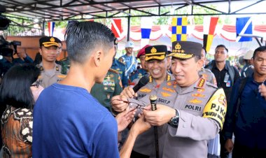 Wujudkan-Pemilu-Damai,-Panglima-TNI-dan-Kapolri-Gelar-Kegiatan-Bhakti-Sosial-dan-Bhakti-Kesehatan