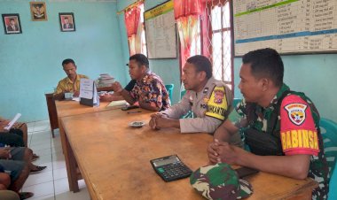 Bhabinkamtibmas-Aipda-Yustianus-Gorang-Sosialisasikan-Kamtibmas-dan-Himbauan-Penting-di-Desa-Watu-Tango