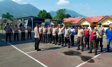 Operasi-Mantap-Brata:-Apel-Kesiapan-Pengamanan-Kampanye-Tahap-II,-Pemilu-2024-di-Polres-Manggarai