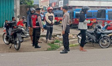 Patroli-Dialogis-Satuan-Samapta-Polres-Manggarai-di-Kota-Ruteng,-Wujudkan-Situasi-Kondusif