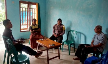 Patroli-Dialogis-Brigpol-Agustinus-Yatarten,-Bhabinkamtibmas-Kec.-Cibal-Barat,-Serukan-himbauan-Pemilu-Damai.