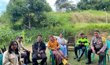 Operasi-Mantap-Brata:-Personil-Polres-Manggarai-Amankan-Tatap-Muka-Caleg-DPRD-Kabupaten-Manggarai-di-Dapil-Manggarai-I