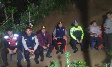 Operasi-Mantap-Brata:-Pengamanan-Tatap-Muka-Calon-DPRD-Kabupaten-Manggarai-di-Dapil-Manggarai-I.