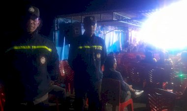 Bhabinkamtibmas-Kecamatan-Langke-Rembong-Jaga-Situasi-Kamtibmas-pada-Acara-Pernikahan