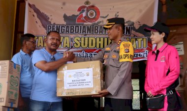 Alumni-AKPOL-2003-Batalyon-Tantya-Sudhirajati-Salurkan-Bantuan-untuk-Korban-Erupsi-Gunung-Lewotobi-Laki-Laki.-