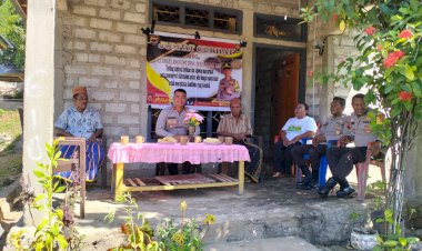 Jumat-Curhat-Polsek-Reo:-Kapolsek-Reo-Respon-dan-Tindak-Lanjut-Keluhan-Masyarakat