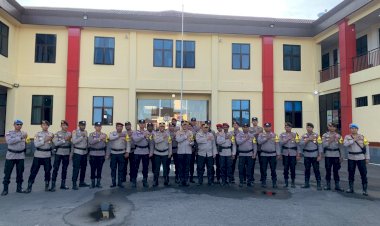 Kapolres-Manggarai-Pimpin-Apel-Pelepasan-Personil-BKO-Polda-NTT